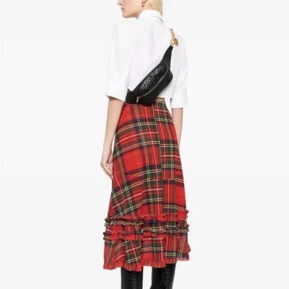 Authentic RARE CHANEL 1991 runway black chain medallion bum bag waist bag - Picture 5 of 13